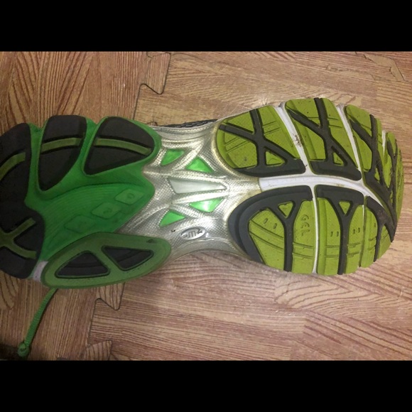 Women’s ASICS sneakers size 8.5 - Picture 4 of 5